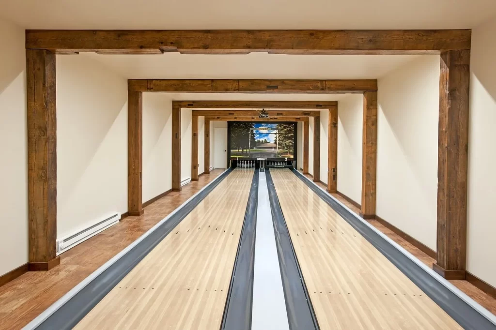 bowling lane space 